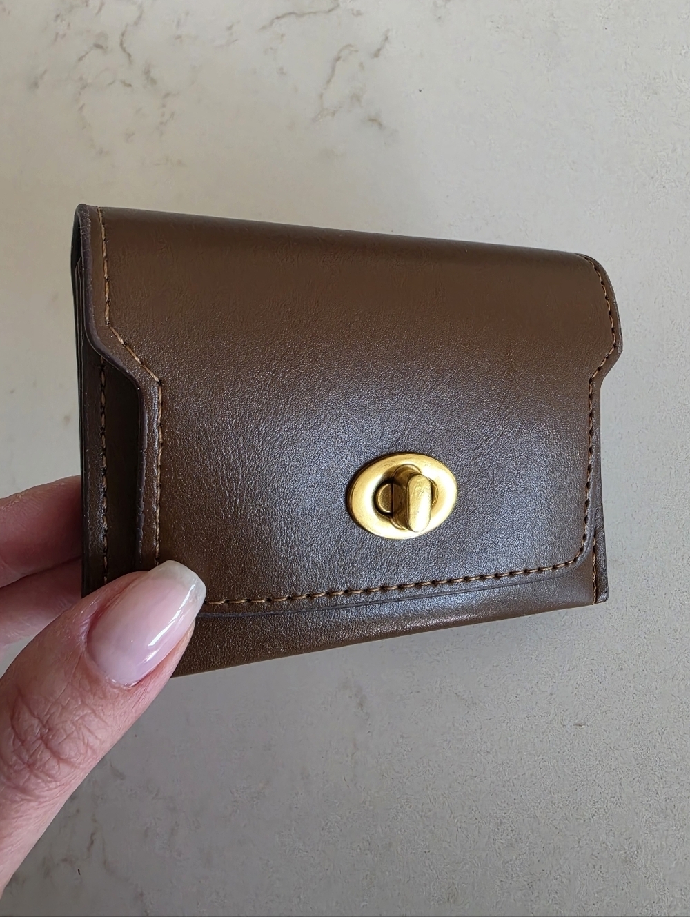 Faux Leather Turnlock Wallet 🤎 Accordion Wallet | Quiet Luxury Aesthetic